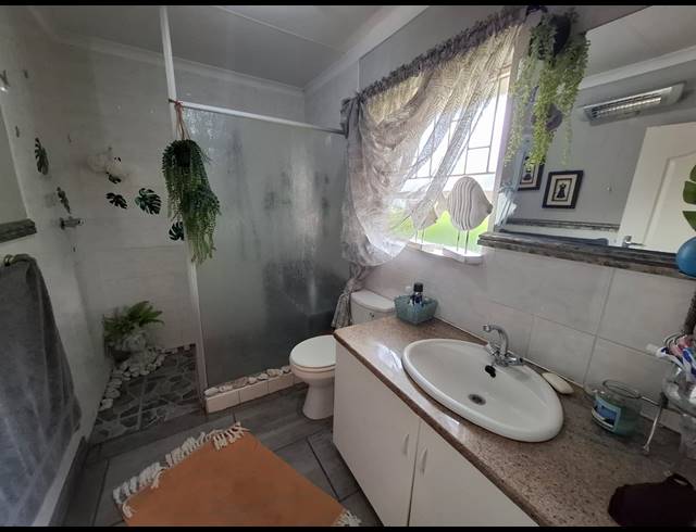 2 BEDROOM HOUSE FOR SALE IN VANDERBIJLPARK SW 5